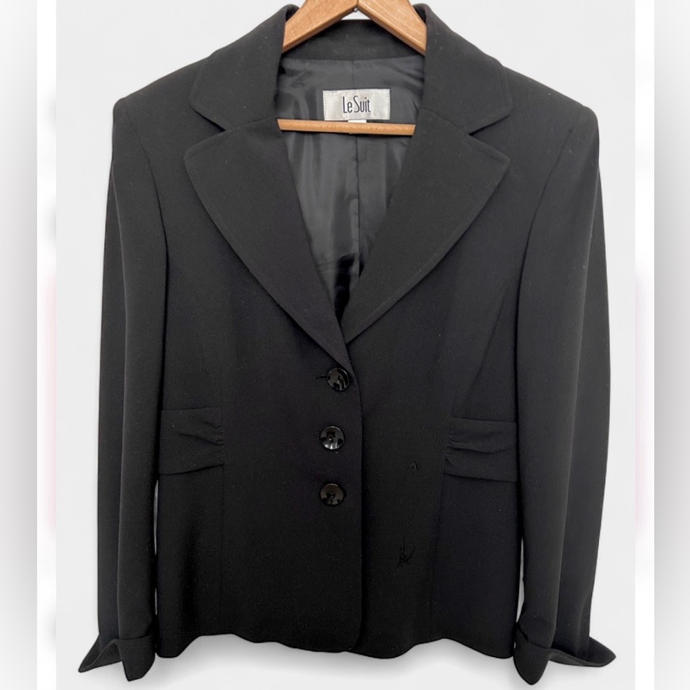 Classic Black Tailored Blazer with Ruched Detailing (EUC)